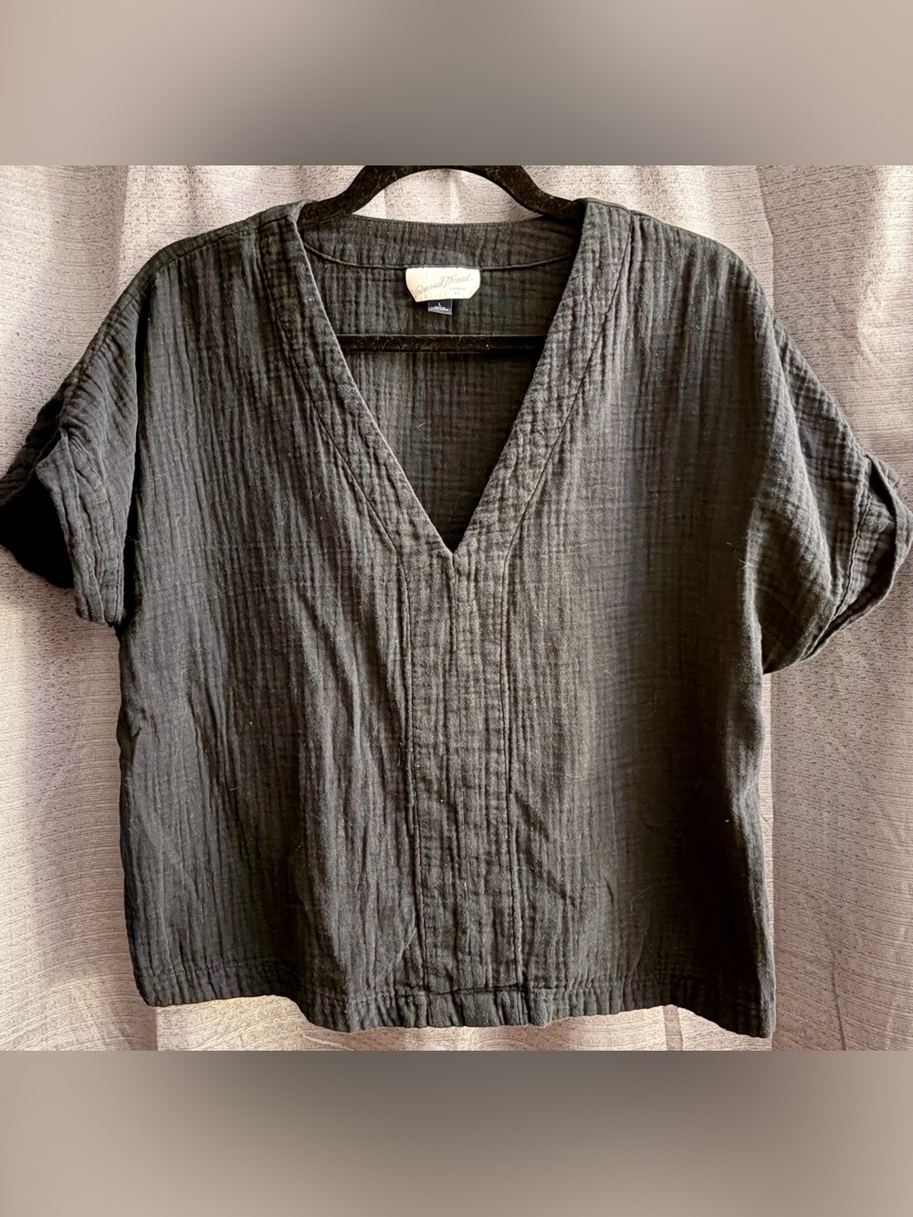 ✨3/$20 Universal Thread Black Cotton Gauze V-Neck Top XL
